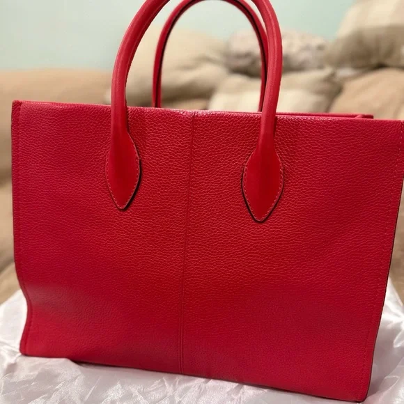 Michael Kors Bright Pink Tote Bag - Picture 2 of 6